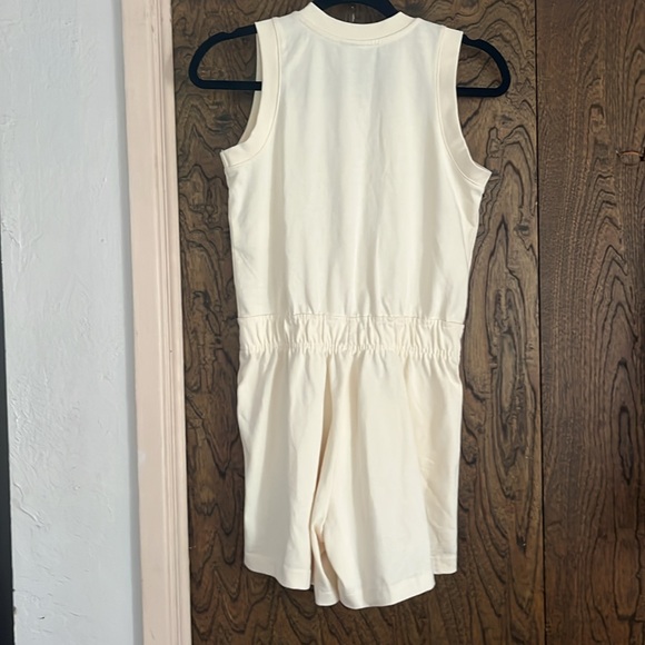 Nike Girls Romper in Coconut Milk/White (Size L) NWOT - Picture 6 of 6